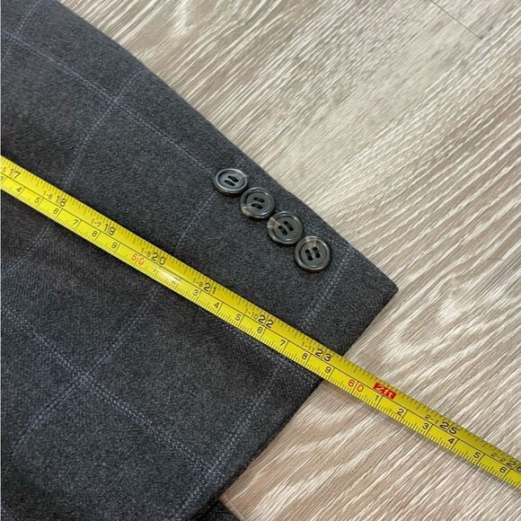 Ralph Lauren Cashmere Wool Blazer in Gray Plaid Print Size 40R - Picture 13 of 14